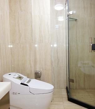Qingdao Excalibur Hotel Экстерьер фото