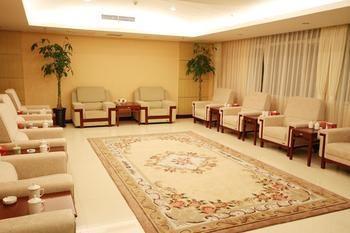 Qingdao Excalibur Hotel Экстерьер фото